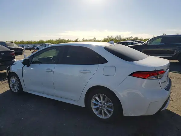 5YFVPRAE7LP137950 2020 TOYOTA COROLLA - Image 2