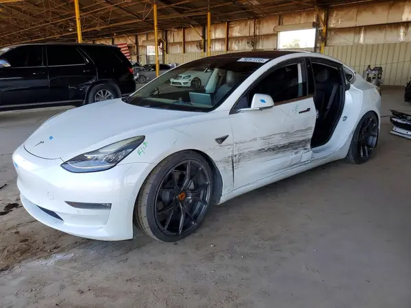 5YJ3E1EA0JF003814 2018 TESLA MODEL 3 - Image 1