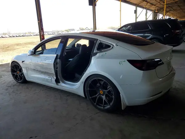 5YJ3E1EA0JF003814 2018 TESLA MODEL 3 - Image 2