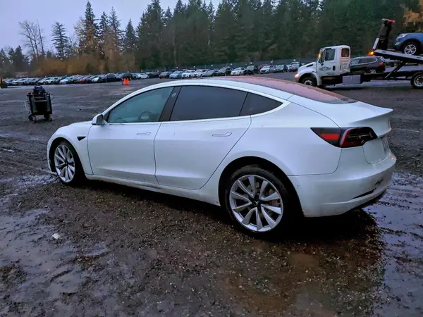 5YJ3E1EA0JF003831 2018 TESLA MODEL 3 - Image 2