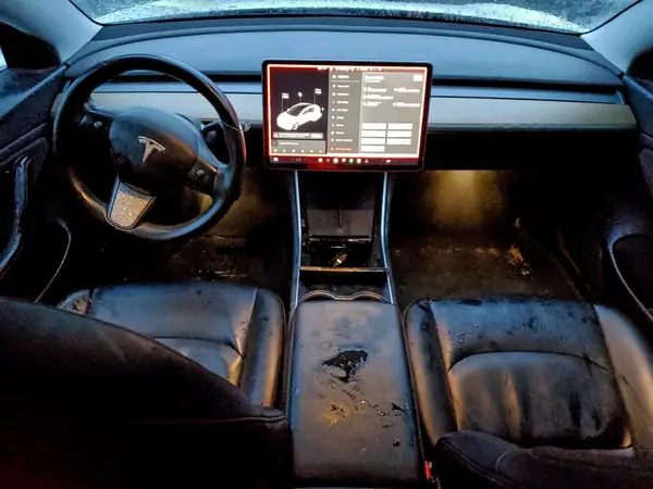 5YJ3E1EA0JF003831 2018 TESLA MODEL 3 - Image 8