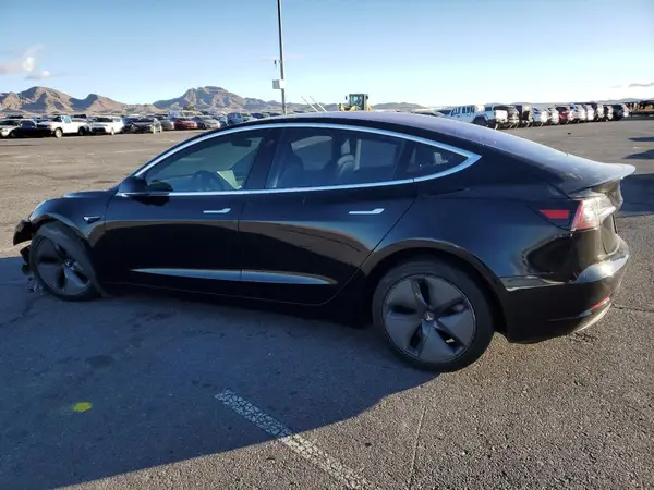 5YJ3E1EA0JF003909 2018 TESLA MODEL 3 - Image 2