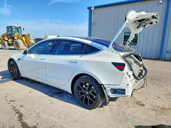5YJ3E1EA0JF005689 2018 TESLA MODEL 3 - Image 2