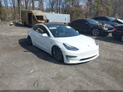5YJ3E1EA0JF005823 2018 TESLA MODEL 3