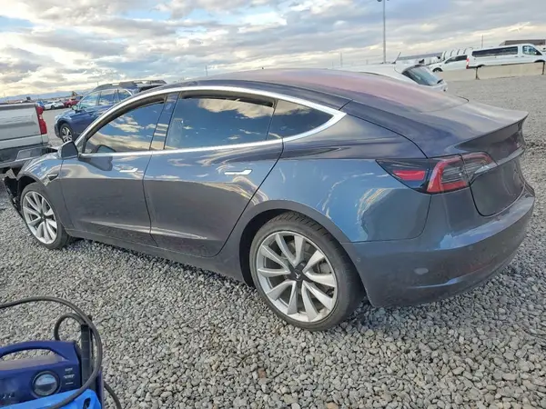 5YJ3E1EA0JF007832 2018 TESLA MODEL 3 - Image 2