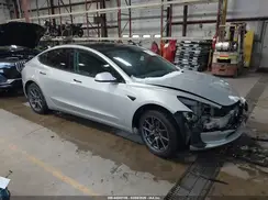 5YJ3E1EA0JF008768 2018 TESLA MODEL 3