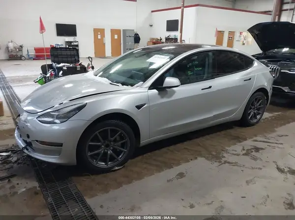 5YJ3E1EA0JF008768 2018 TESLA MODEL 3 - Image 2