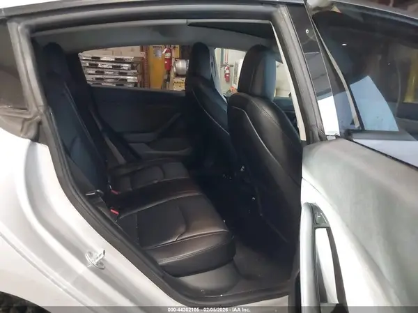 5YJ3E1EA0JF008768 2018 TESLA MODEL 3 - Image 8