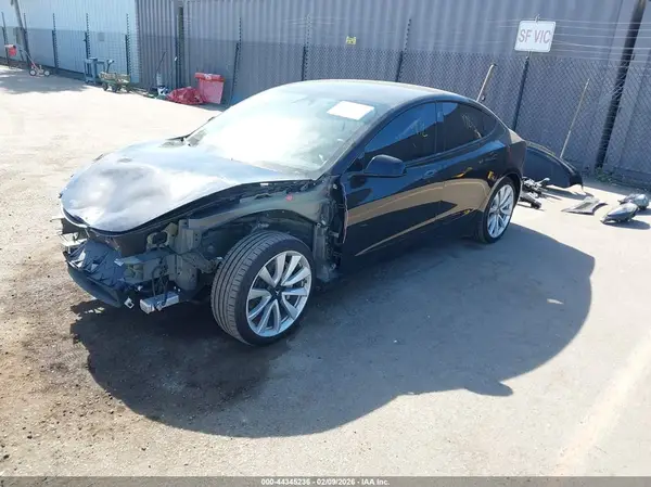 5YJ3E1EA0JF011895 2018 TESLA MODEL 3 - Image 2