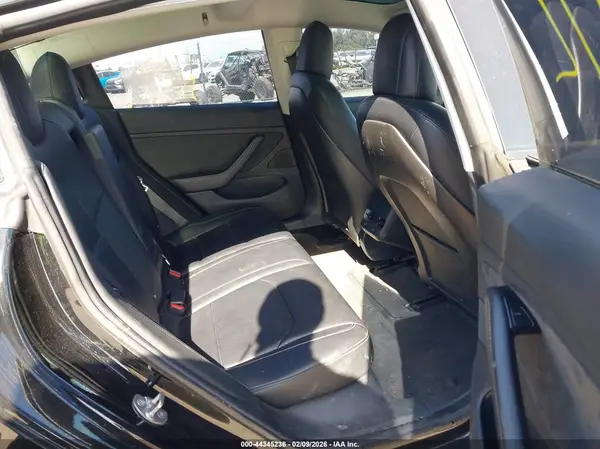 5YJ3E1EA0JF011895 2018 TESLA MODEL 3 - Image 8