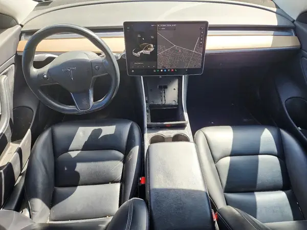 5YJ3E1EA0JF018877 2018 TESLA MODEL 3 - Image 8