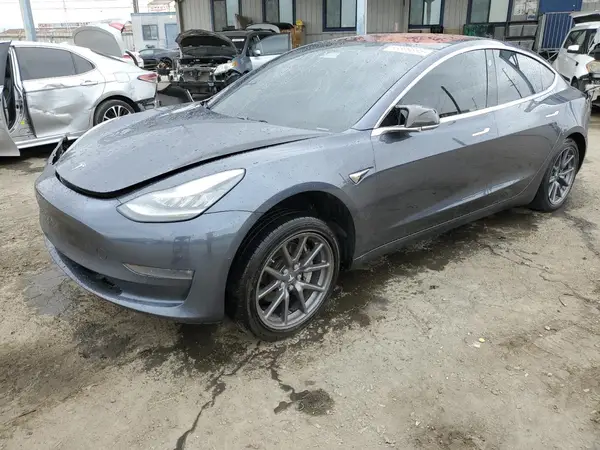 5YJ3E1EA0JF019091 2018 TESLA MODEL 3 - Image 1