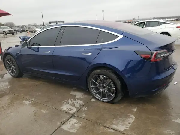 5YJ3E1EA0JF019494 2018 TESLA MODEL 3 - Image 2