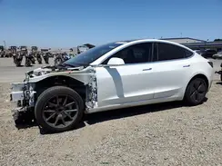5YJ3E1EA0JF019690 2018 TESLA MODEL 3
