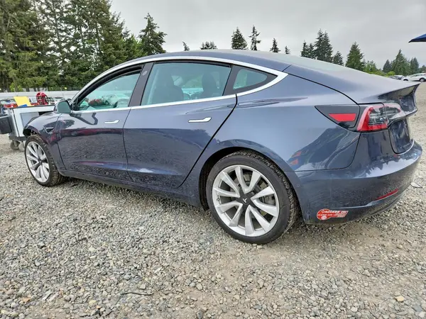 5YJ3E1EA0JF020029 2018 TESLA MODEL 3 - Image 2