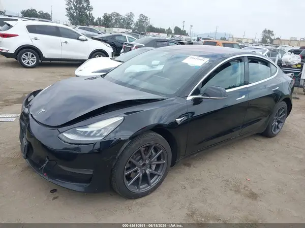 5YJ3E1EA0JF021133 2018 TESLA MODEL 3 - Image 2