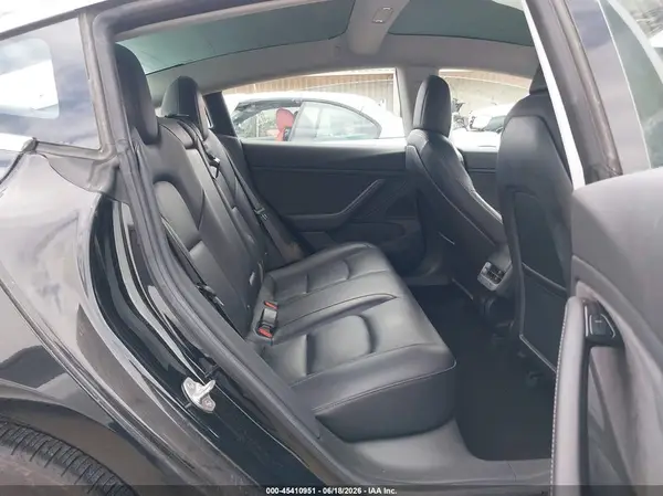5YJ3E1EA0JF021133 2018 TESLA MODEL 3 - Image 8