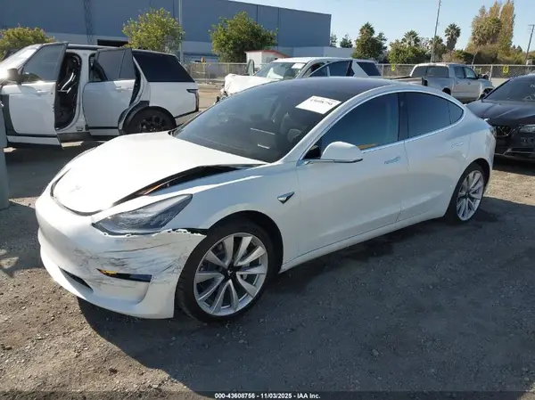 5YJ3E1EA0JF025117 2018 TESLA MODEL 3 - Image 2