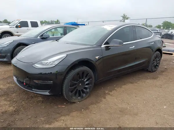 5YJ3E1EA0JF028051 2018 TESLA MODEL 3 - Image 2