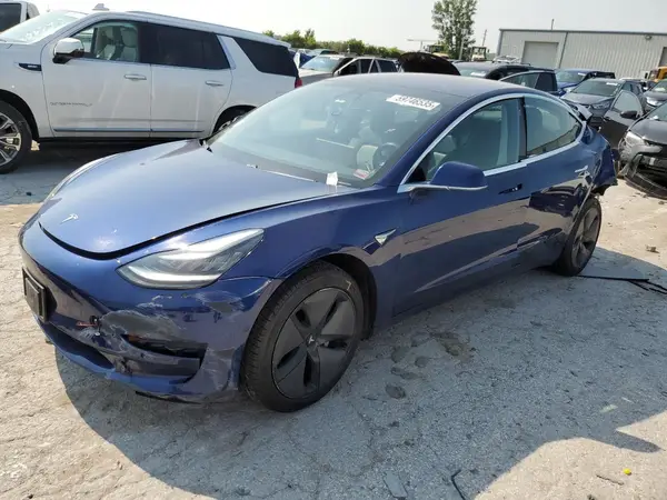 5YJ3E1EA0JF030883 2018 TESLA MODEL 3 - Image 1