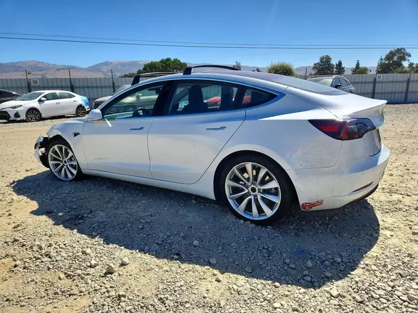 5YJ3E1EA0JF031256 2018 TESLA MODEL 3 - Image 2