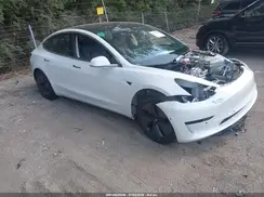 5YJ3E1EA0JF035324 2018 TESLA MODEL 3