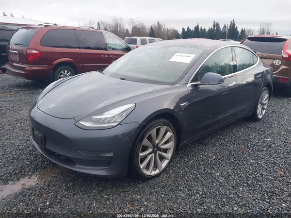 5YJ3E1EA0JF036795 2018 TESLA MODEL 3 - Image 2