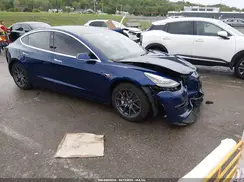 5YJ3E1EA0JF037123 2018 TESLA MODEL 3