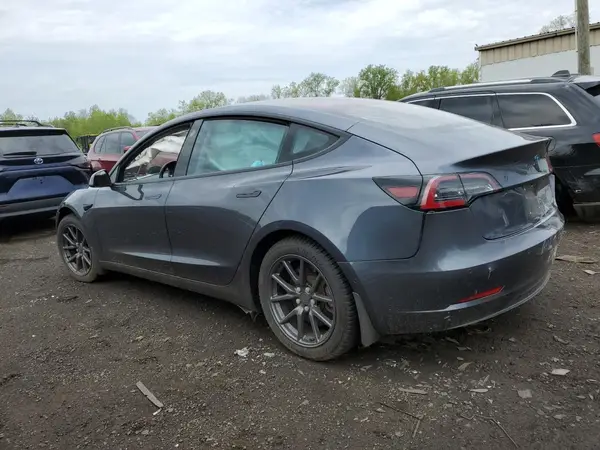 5YJ3E1EA0JF037199 2018 TESLA MODEL 3 - Image 2