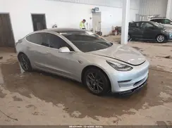 5YJ3E1EA0JF037445 2018 TESLA MODEL 3