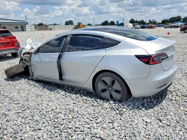 5YJ3E1EA0JF037476 2018 TESLA MODEL 3 - Image 2