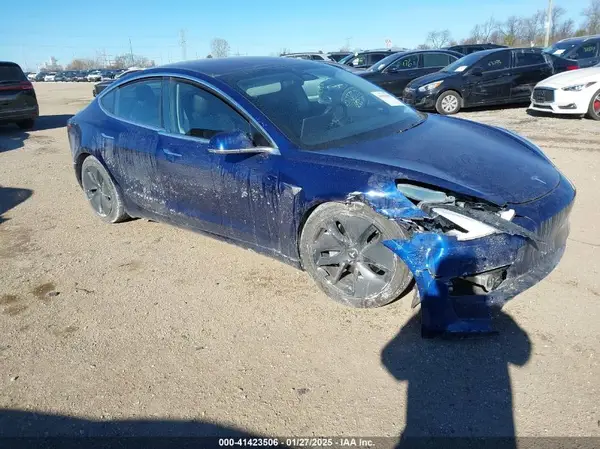 5YJ3E1EA0JF037736 2018 TESLA MODEL 3 - Image 1