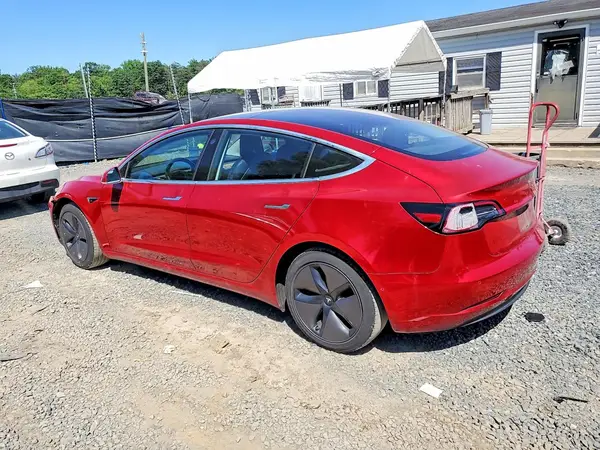 5YJ3E1EA0JF040717 2018 TESLA MODEL 3 - Image 2