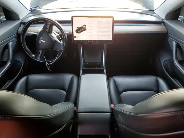 5YJ3E1EA0JF042001 2018 TESLA MODEL 3 - Image 8