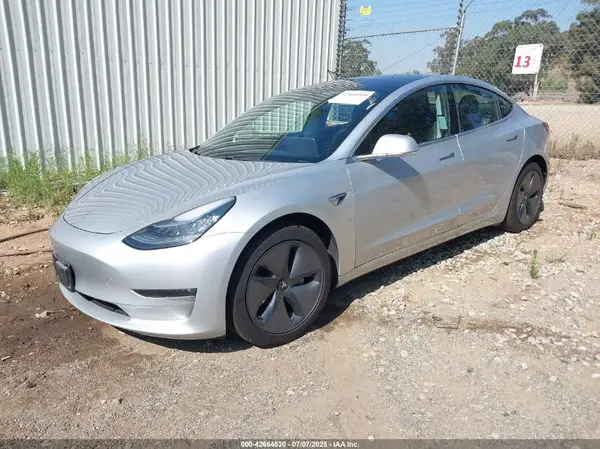 5YJ3E1EA0JF042256 2018 TESLA MODEL 3 - Image 2