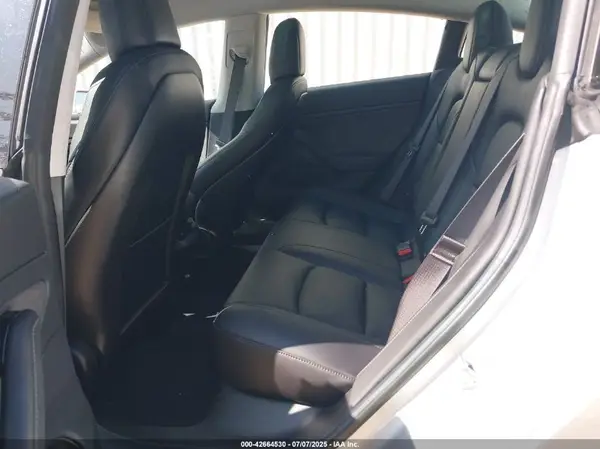 5YJ3E1EA0JF042256 2018 TESLA MODEL 3 - Image 8