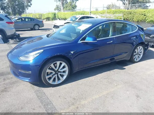 5YJ3E1EA0JF042709 2018 TESLA MODEL 3 - Image 2