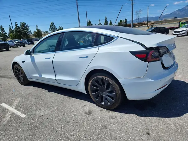 5YJ3E1EA0JF043634 2018 TESLA MODEL 3 - Image 2