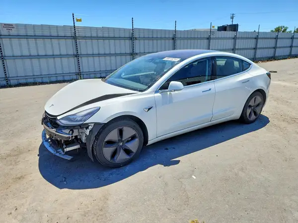 5YJ3E1EA0JF044573 2018 TESLA MODEL 3 - Image 1
