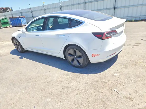 5YJ3E1EA0JF044573 2018 TESLA MODEL 3 - Image 2