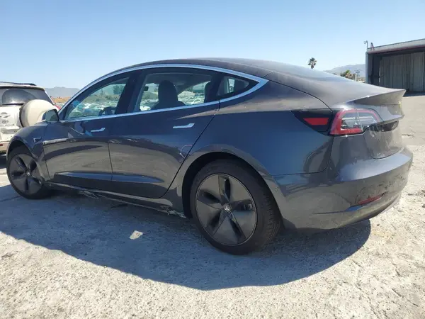 5YJ3E1EA0JF045013 2018 TESLA MODEL 3 - Image 2