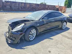 5YJ3E1EA0JF047599 2018 TESLA MODEL 3