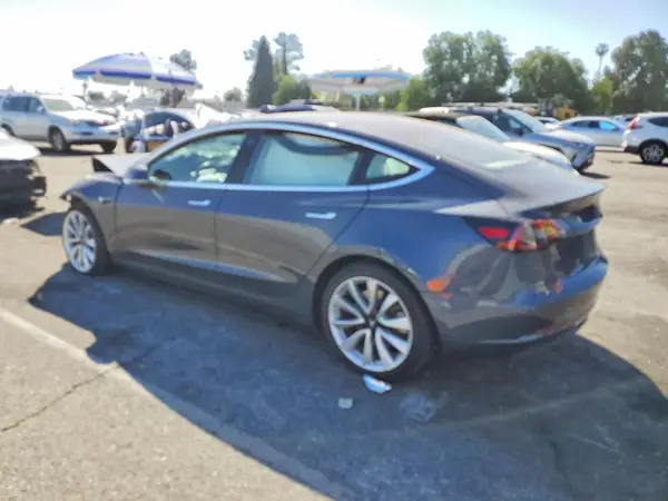 5YJ3E1EA0JF048543 2018 TESLA MODEL 3 - Image 2