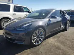 5YJ3E1EA0JF048803 2018 TESLA MODEL 3