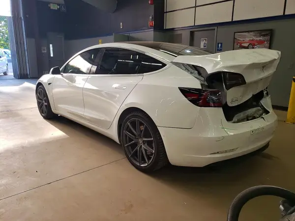 5YJ3E1EA0JF051247 2018 TESLA MODEL 3 - Image 2