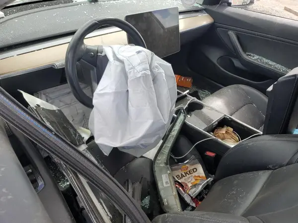 5YJ3E1EA0JF052009 2018 TESLA MODEL 3 - Image 8