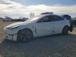 5YJ3E1EA0JF052026 2018 TESLA MODEL 3