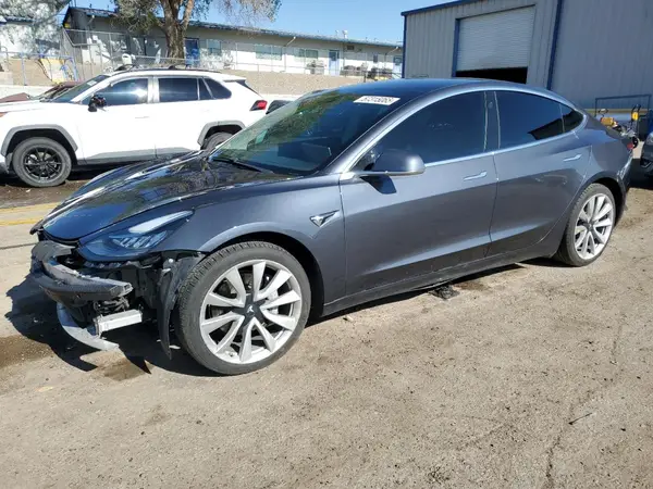 5YJ3E1EA0JF052981 2018 TESLA MODEL 3 - Image 1