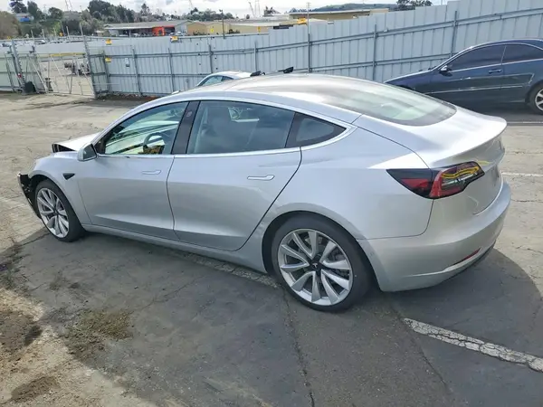 5YJ3E1EA0JF053144 2018 TESLA MODEL 3 - Image 2