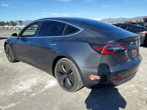 5YJ3E1EA0JF056738 2018 TESLA MODEL 3 - Image 2
